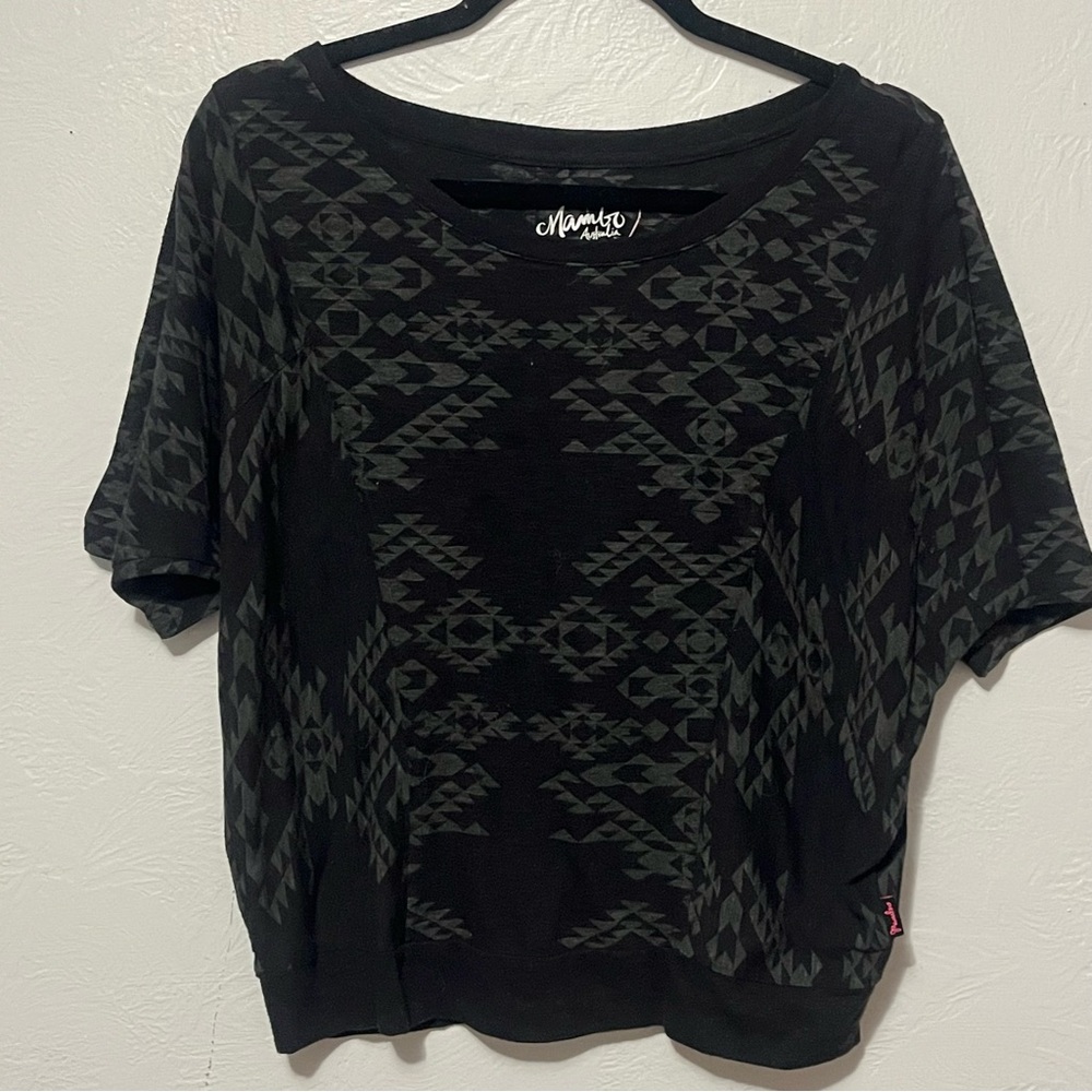 🌟Mambo Australia Black Aztec Geometric Patterned Women's Short Dolman Sleeve Top